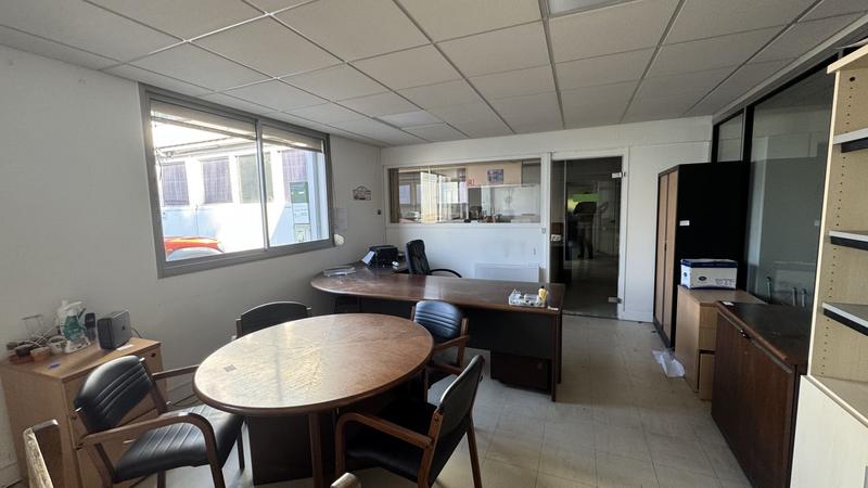 Bureau - 267 m²