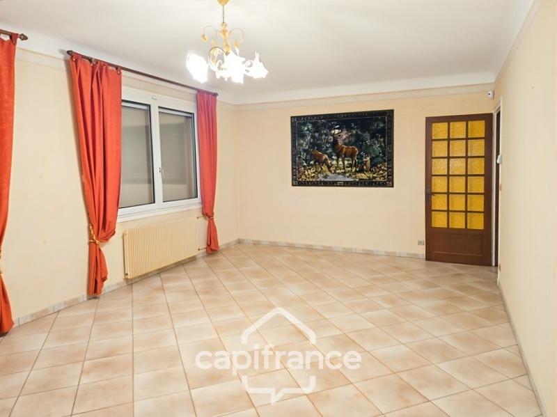 Maison - 199 m² - 9 pièces