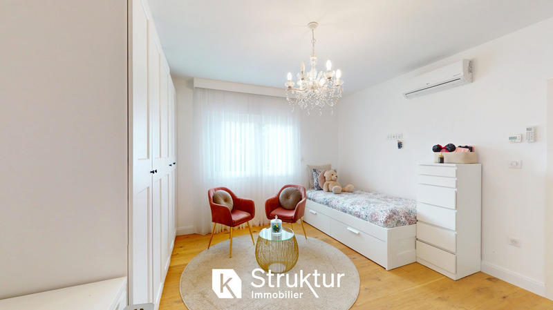 Appartement - 153 m² - 5 pièces