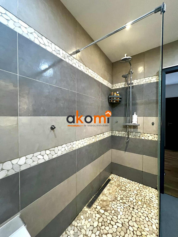 Appartement - 80 m² - 3 pièces