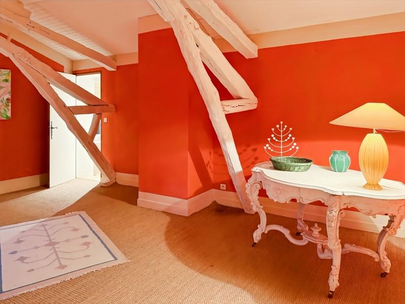 Maison en pierre - 302 m² - 8 pièces