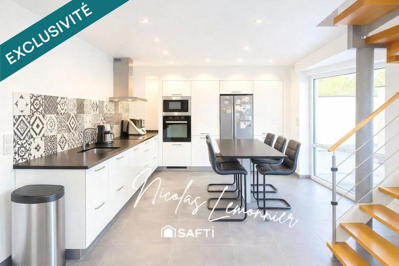 Maison - 240 m² - 6 pièces