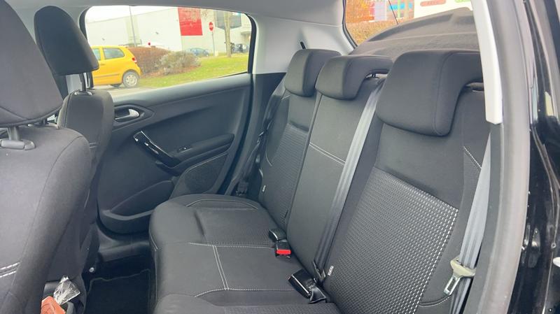 Peugeot 208 1.2 Puretech 110 Allure