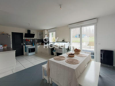 Maison - 151 m² - 8 pièces