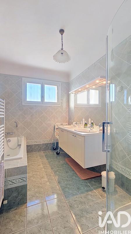 Maison - 176 m² - 6 pièces