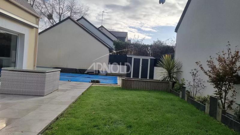 Maison - 99 m² - 5 pièces