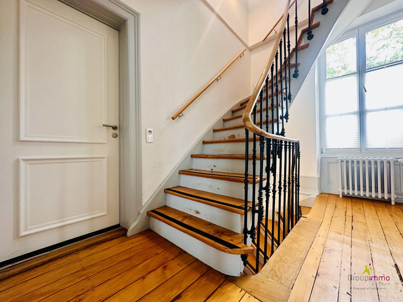 Maison - 200 m² - 8 pièces