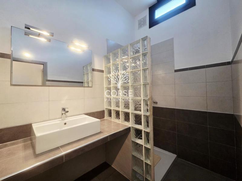 Maison de ville - 108 m² - 5 pièces