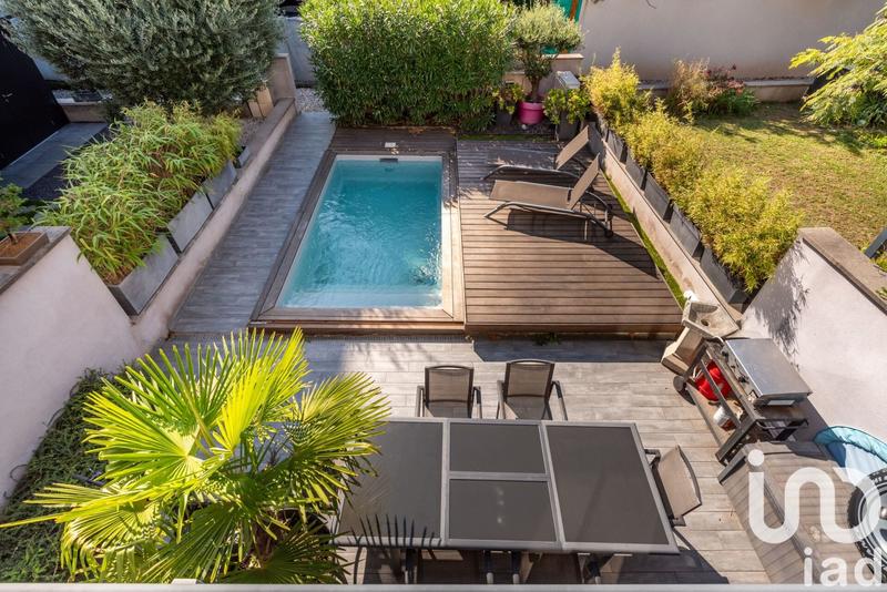 Loft - 136 m² - 4 pièces