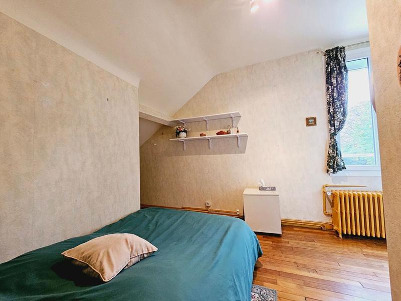 Maison - 229 m² - 9 pièces