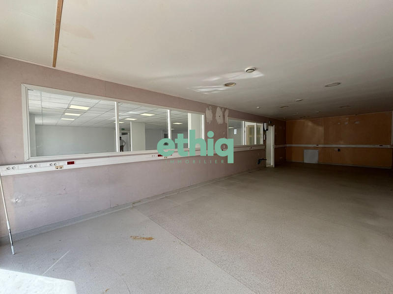 Local commercial - 420 m²