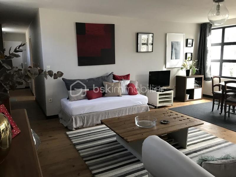 Propriété - 473 m² - 14 pièces