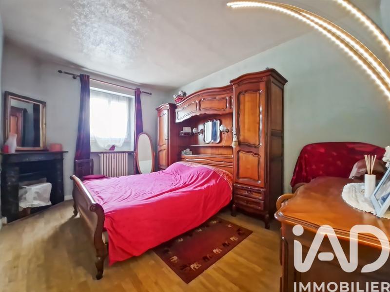 Maison - 228 m² - 7 pièces