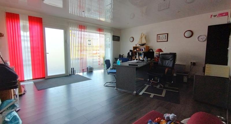 Immeuble - 85 m² - 5 pièces