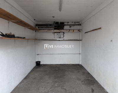 Parking / Garage - 17 m²