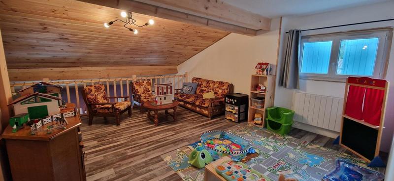 Maison - 230 m² - 6 pièces