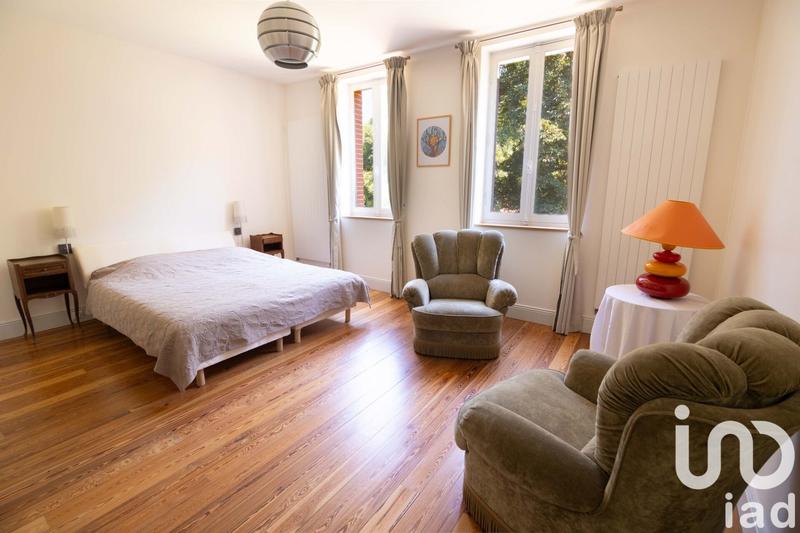 Maison - 405 m² - 12 pièces