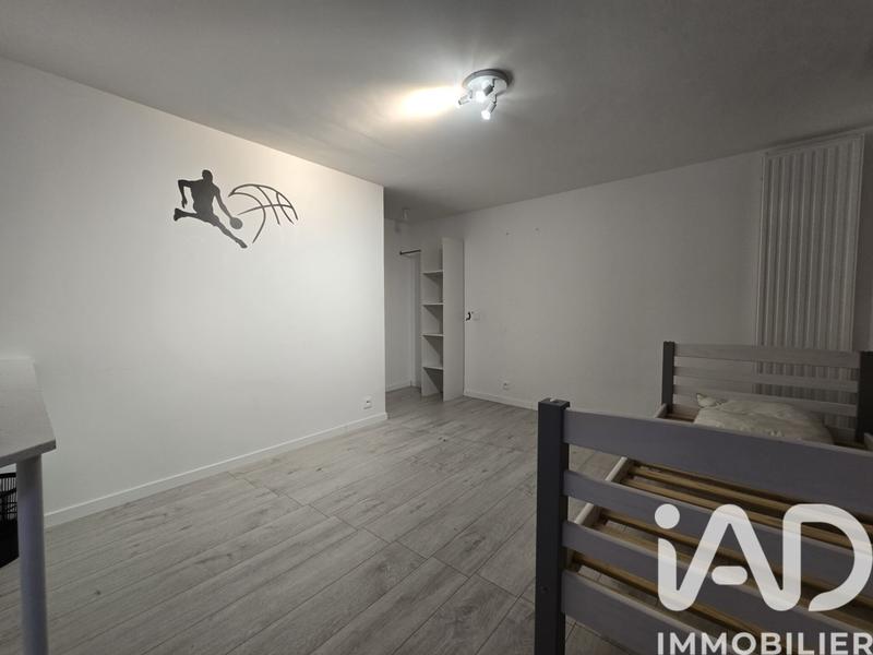 Maison - 222 m² - 7 pièces