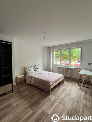 Chambre - 12 m² - 1 pièce