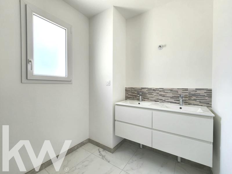 Maison - 96 m² - 4 pièces