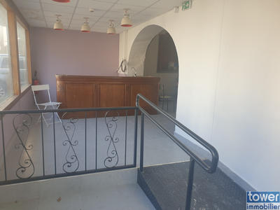 Local commercial - 1 260 m²