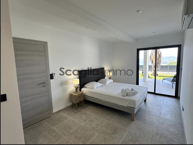 Appartement - 85 m² - 3 pièces