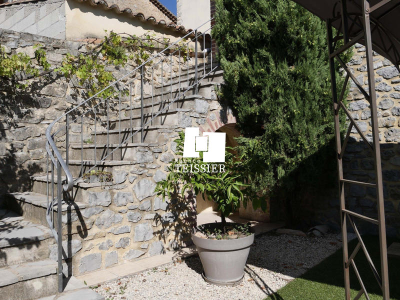 Mas - 223 m² - 8 pièces