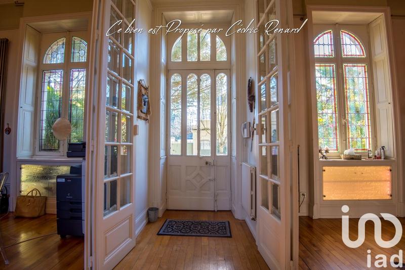 Maison - 225 m² - 10 pièces