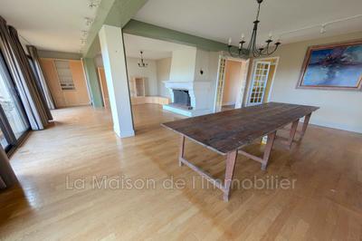 Pavillon - 167 m² - 8 pièces