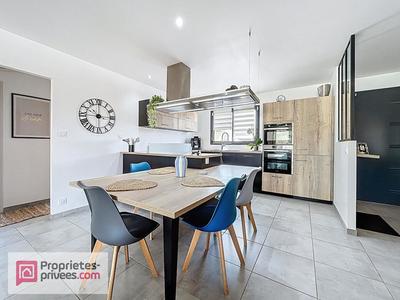 Maison - 102 m² - 5 pièces