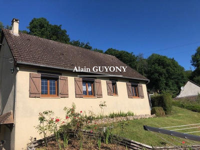 Maison traditionnelle - 96 m² - 5 pièces