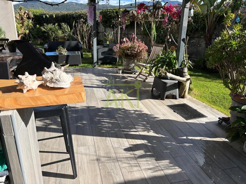 Maison - 89 m² - 3 pièces