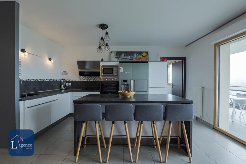 Appartement - 84 m² - 4 pièces