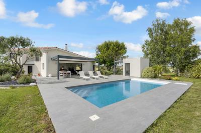 Maison contemporaine - 262 m² - 7 pièces