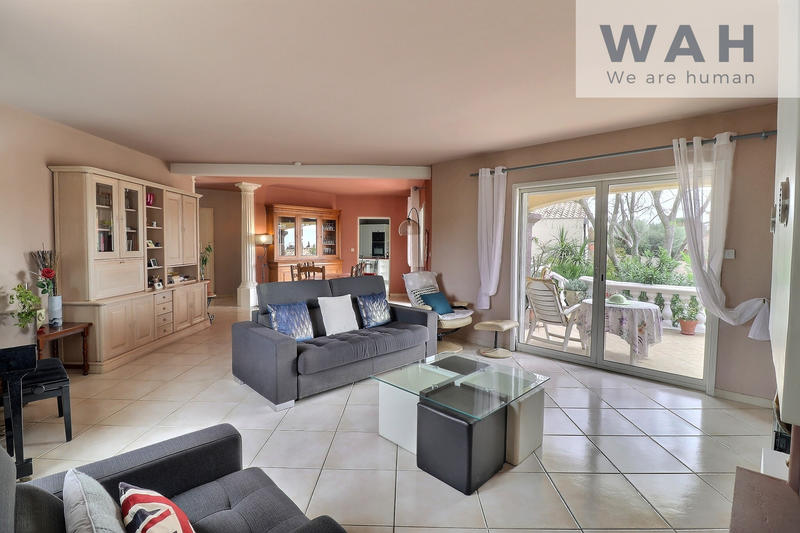 Maison - 205 m² - 7 pièces