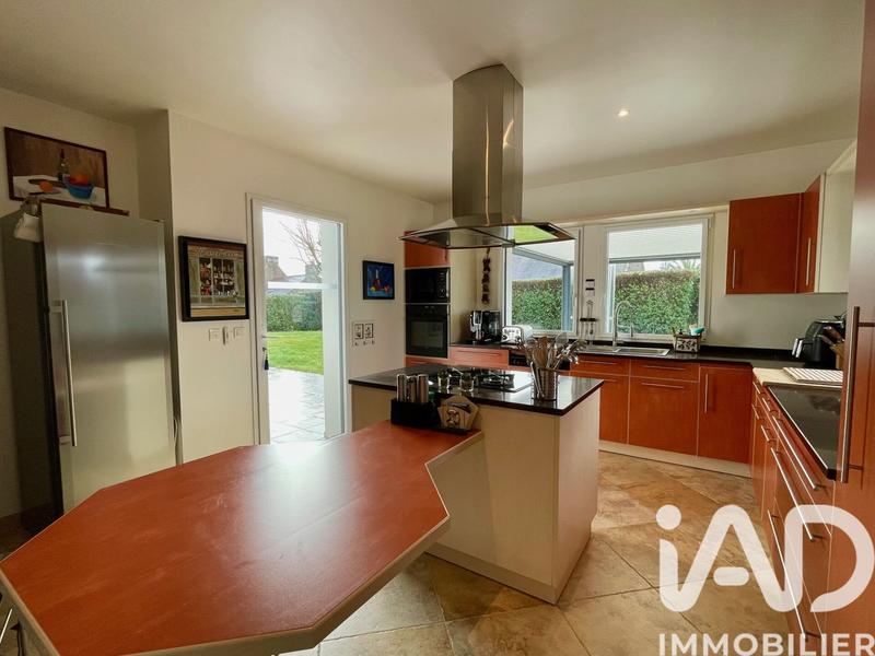 Maison - 238 m² - 7 pièces