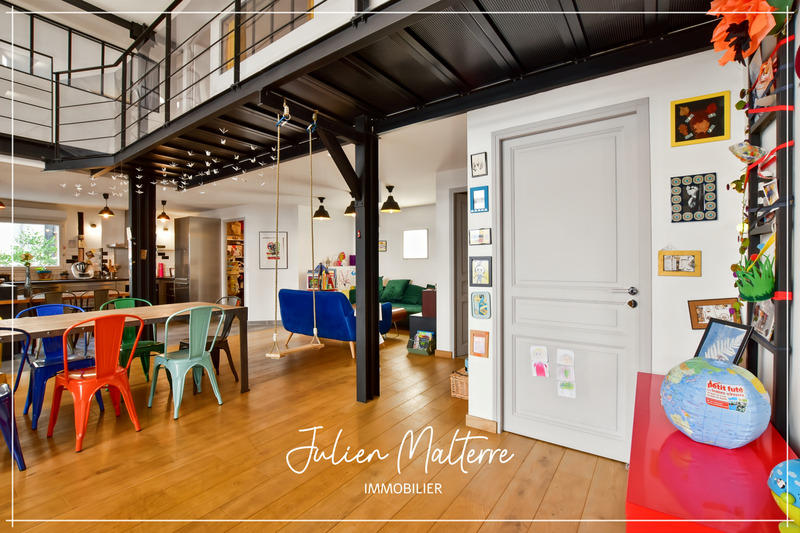 Loft - 165 m² - 7 pièces