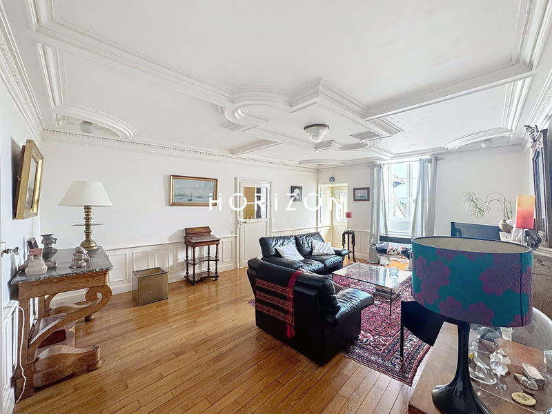 Maison ancienne - 266 m² - 10 pièces