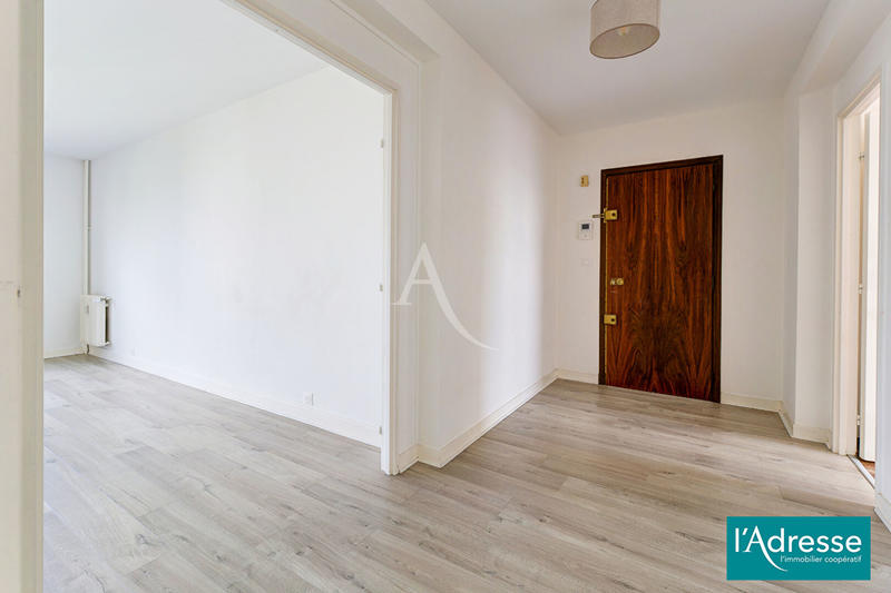 Appartement - 90 m² - 4 pièces