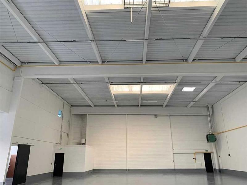 Local d'activités - 534 m²