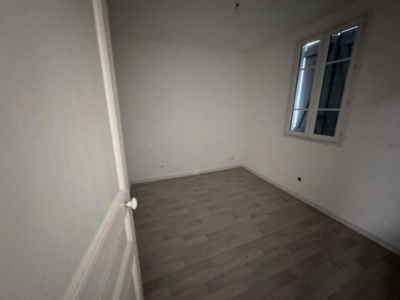 Fonds de commerce - Local commercial - 10 000 m²