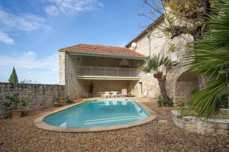 Mas - 288 m² - 5 pièces