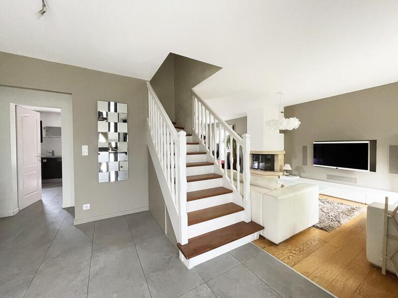 Villa - 155 m² - 6 pièces