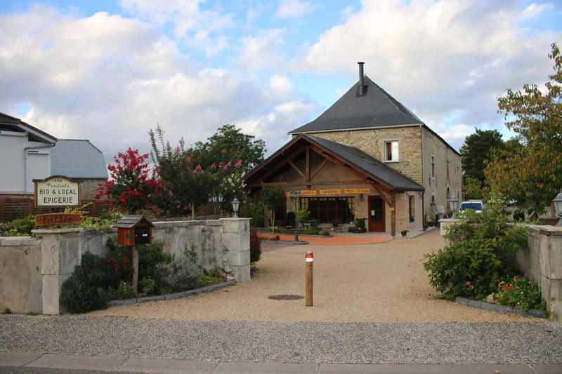 Château - 1 800 m² - 37 pièces