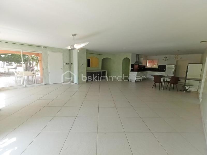 Maison traditionnelle - 177 m² - 7 pièces