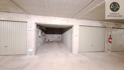 Parking / Garage - 15 m²