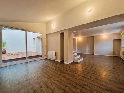 Maison - 102 m² - 4 pièces