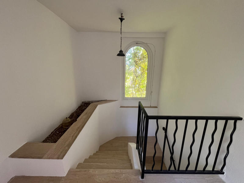 Maison - 240 m² - 9 pièces