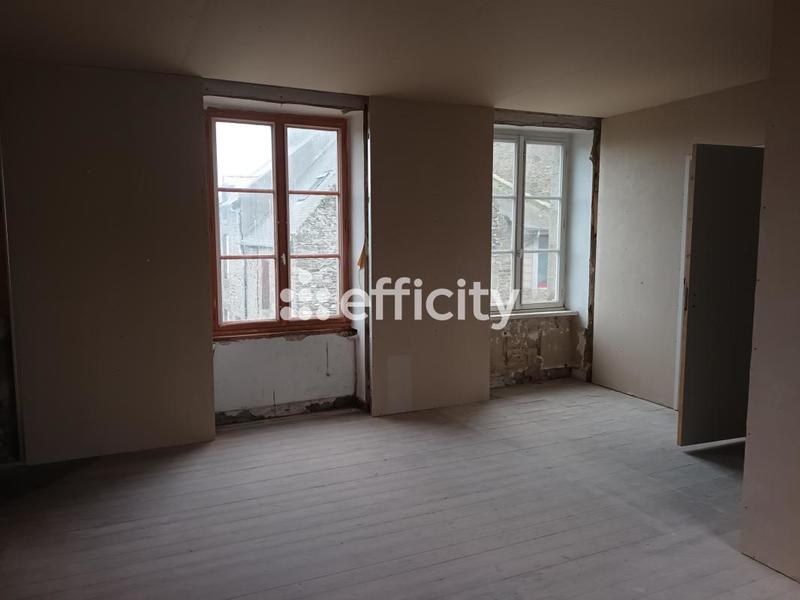 Maison - 216 m² - 6 pièces