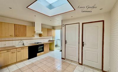 Maison - 95 m² - 5 pièces